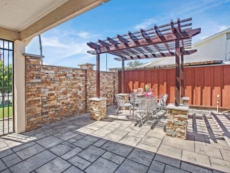 Căn hộ 656 Youngs Court, San Jose, CA 95127 - nhamycali.com