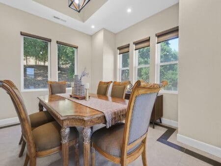 Biệt thự 8735 Wild Iris Drive Gilroy, California 95020_nhamycali.com