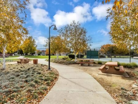 9530 Saddler Dr Gilroy CA 95020 53