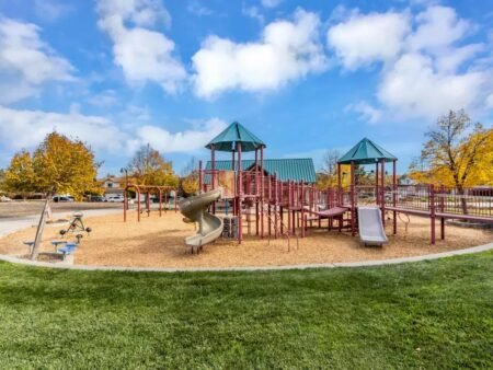 9530 Saddler Dr Gilroy CA 95020 54