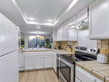 1138 CherryviewLn San Jose CA 95118 8