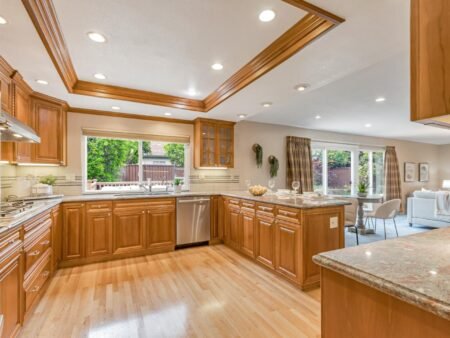 1810 McCluhan Way San Jose CA 95132 7