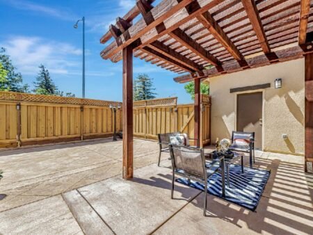 195 Peral Avenue Morgan Hill California 95037 56