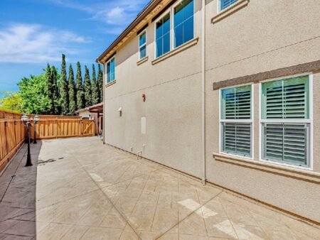 195 Peral Avenue Morgan Hill California 95037 61