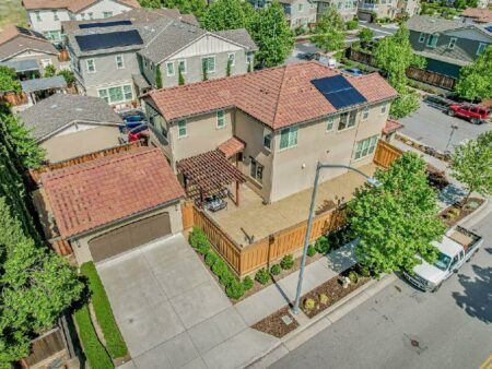 195 Peral Avenue Morgan Hill California 95037 64