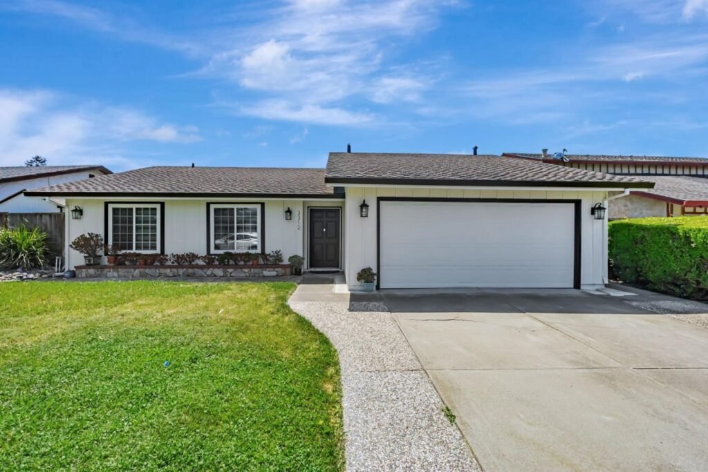 Nhà Đẹp 3PN gần Downtown Union City, Gần BART & Tiện ích | San Marco Court, CA 94587 Single-family home Đẹp 3PN gần Downtown Union City, Gần BART & Tiện ích | San Marco Court, CA 94587