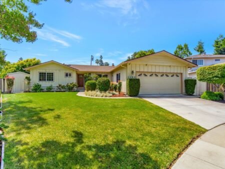 Single-family home Ranch 3PN Sunnyvale, Đắc địa , Vườn đẹp, Trường Top | Reynella Court, CA 94087