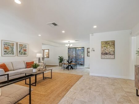 2447 Cottle Avenue San Jose CA 95125 242