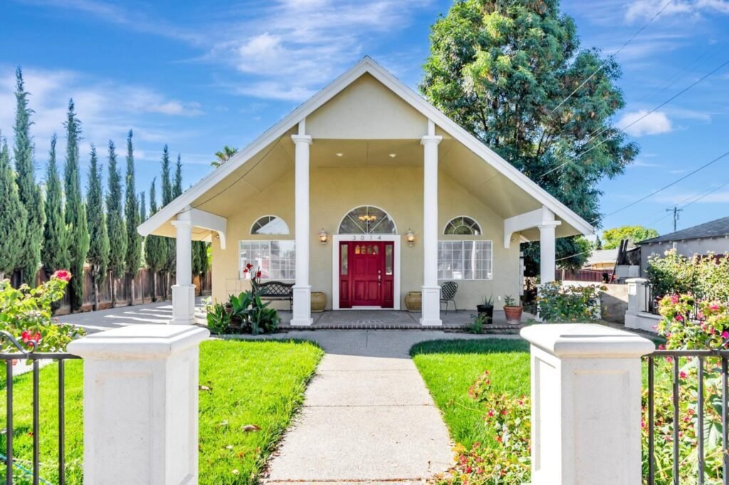 Fourplex Alum Rock gần BART Lô Rộng, Đầu Tư Cao | Florence Ave, CA 95127 Fourplex Alum Rock gần BART Lô Rộng, Đầu Tư Cao | Florence Ave, CA 95127