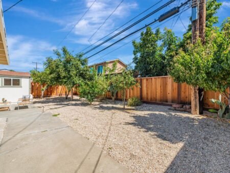 1462 Cathay Drive San Jose CA 95122 17