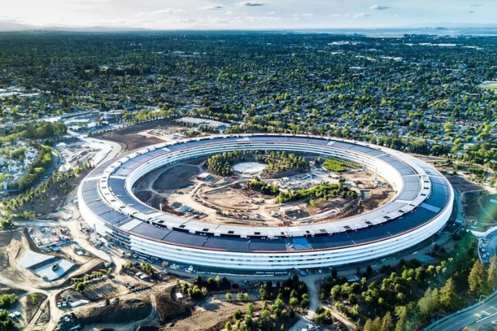 Thung lũng Silicon là trung tâm công nghệ cao của thế giới, tọa lạc tại California, Mỹ