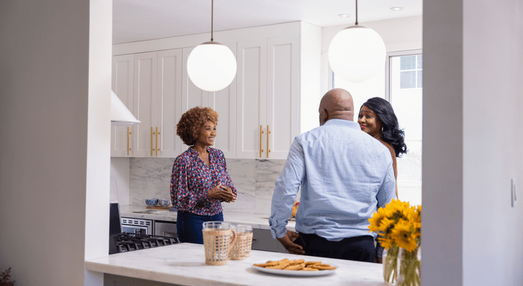 Vì Sao Tháng 10 Là Lúc Lý Tưởng Nhất Để Mua Nhà Mỹ? Why October Is the Best Time To Buy a Home in 2025