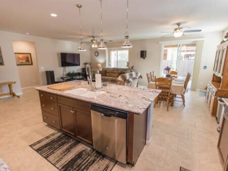 3776 Saginaw Ave Clovis CA 93619 11