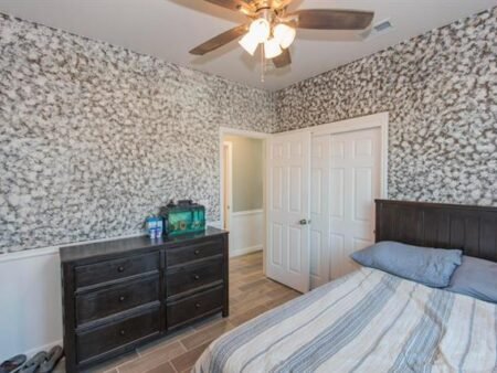 3776 Saginaw Ave Clovis CA 93619 40