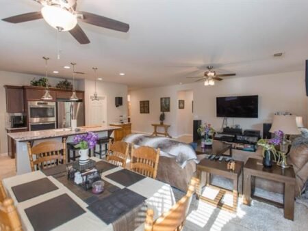 3776 Saginaw Ave Clovis CA 93619 9