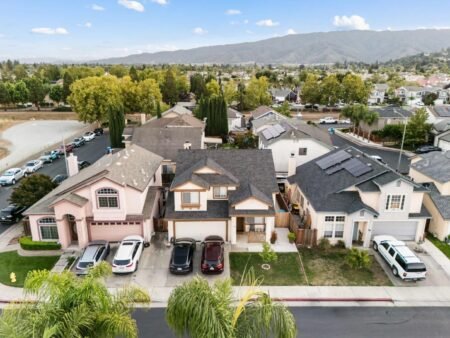 820 Woodcreek Way Gilroy CA 95020 159