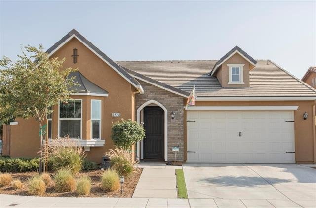 Nhà Xinh 3PN khu East Clovis, Trường Tốt, Đắc Địa | 3776 Saginaw Ave, CA 93619 Single-family home 3PN khu East Clovis, Trường Tốt, Đắc Địa | 3776 Saginaw Ave, CA 93619