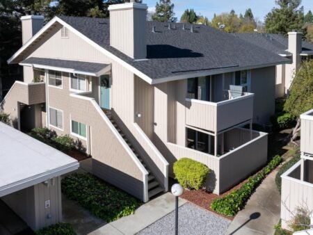 Căn hộ 2PN Tiện Nghi Blossom Valley, Hồ Bơi, Patio Riêng | 5512 Sean Circle, San Jose, CA 95123