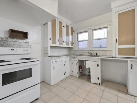 Nhà Vintage 3PN Đắc Địa Gần SJSU, Zoning RM, Lô Đất Rộng | 763 S 11th St, CA 95112 763 S 11Th Street San Jose California 95112 58