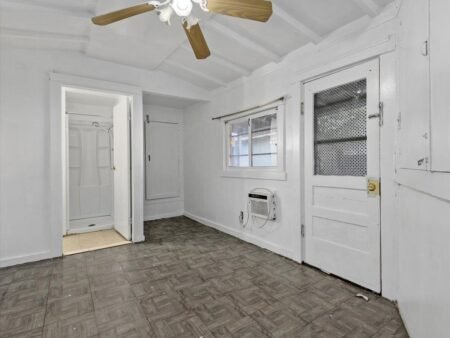 Nhà Vintage 3PN Đắc Địa Gần SJSU, Zoning RM, Lô Đất Rộng | 763 S 11th St, CA 95112 763 S 11Th Street San Jose California 95112 59