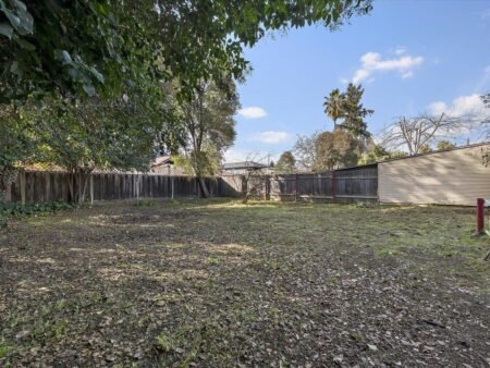 Nhà Vintage 3PN Đắc Địa Gần SJSU, Zoning RM, Lô Đất Rộng | 763 S 11th St, CA 95112 763 S 11Th Street San Jose California 95112 73