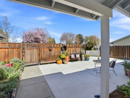 1392 Mantelli DriveGilroy CA 95020 47