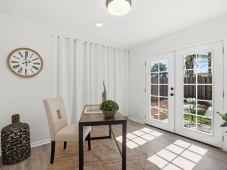 1392 Mantelli DriveGilroy CA 95020 5 4