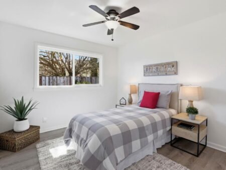 1392 Mantelli DriveGilroy CA 95020 5 6