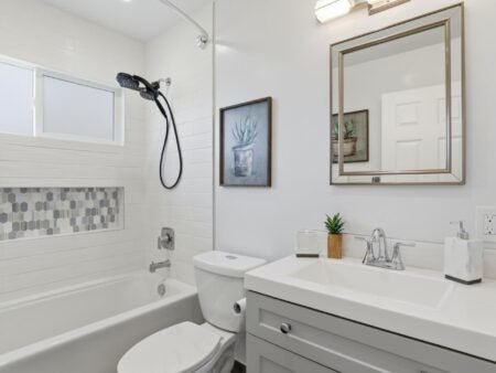 1392 Mantelli DriveGilroy CA 95020 5 8