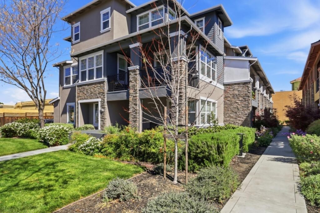 Townhouse 4PN Willow Glen Đắc Địa, Gần Trường Tốt | 1658 North Pole Pl, San Jose CA 95124