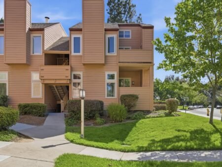 Condo Căn Góc Blossom Valley Đắc Địa 2PN | 5264 Borneo Cir, San Jose CA 95123