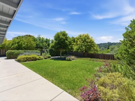 Nhà Ranch 3PN Ladera Cao Cấp, View đẹp, Trường Top | 221 W Floresta Way, CA 94028 221W Floresta WayPortola Valley CA9402 82