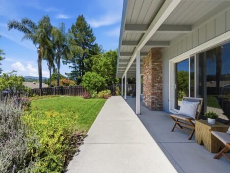 Nhà Ranch 3PN Ladera Cao Cấp, View đẹp, Trường Top | 221 W Floresta Way, CA 94028 221W Floresta WayPortola Valley CA9402 84