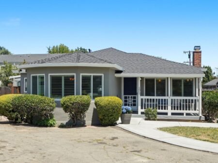 Nhà 3PN Gần Rose Garden Lot Lớn Tiềm Năng ADU | Walnut Grove, San Jose, CA 95126