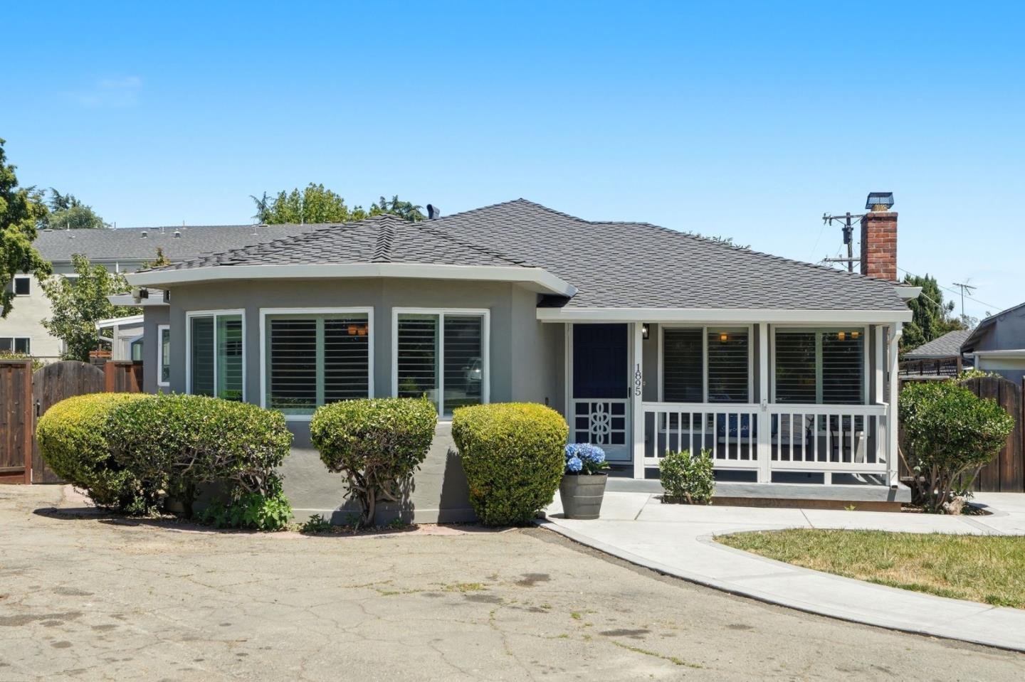 Nhà 3PN Gần Rose Garden Lot Lớn Tiềm Năng ADU | Walnut Grove, San Jose, CA 95126