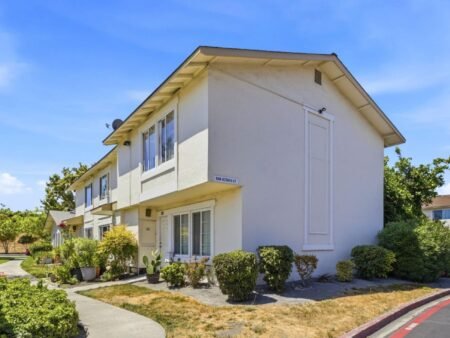Townhouse 2PN Blossom Valley đắc địa, gần VTA, Oakridge | 5532 Don Octavio Ct, CA 95123 5532 Don Octavio Court San Jose Ca 95123 67