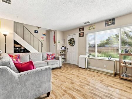 Townhouse 2PN Blossom Valley đắc địa, gần VTA, Oakridge | 5532 Don Octavio Ct, CA 95123 5532 Don Octavio Court San Jose Ca 95123 71
