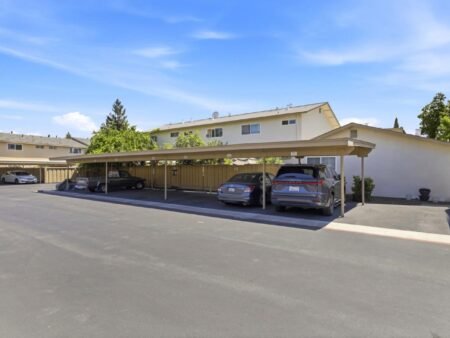 Townhouse 2PN Blossom Valley đắc địa, gần VTA, Oakridge | 5532 Don Octavio Ct, CA 95123 5532 Don Octavio Court San Jose Ca 95123 89