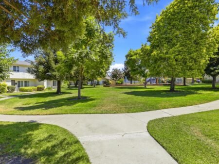 Townhouse 2PN Blossom Valley đắc địa, gần VTA, Oakridge | 5532 Don Octavio Ct, CA 95123 5532 Don Octavio Court San Jose Ca 95123 90