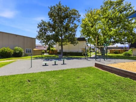 Townhouse 2PN Blossom Valley đắc địa, gần VTA, Oakridge | 5532 Don Octavio Ct, CA 95123 5532 Don Octavio Court San Jose Ca 95123 92