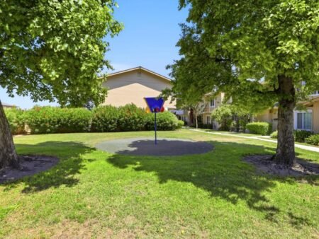 Townhouse 2PN Blossom Valley đắc địa, gần VTA, Oakridge | 5532 Don Octavio Ct, CA 95123 5532 Don Octavio Court San Jose Ca 95123 93
