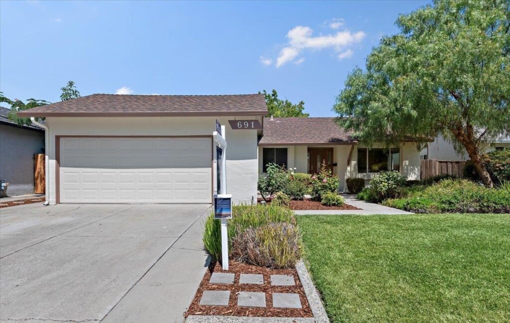 Nhà trệt 5PN Blossom Valley, gần Oakridge, sân rộng | 691 Albion Dr, San Jose, CA 95136 Nhà trệt 5PN Blossom Valley, gần Oakridge, sân rộng | 691 Albion Dr, San Jose, CA 95136