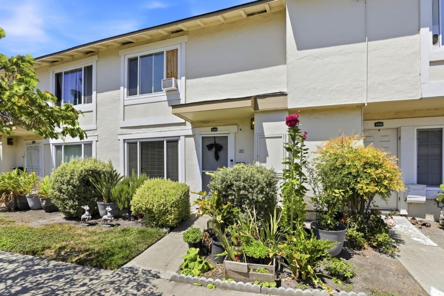 Townhouse 2PN Blossom Valley đắc địa, gần VTA, Oakridge | 5532 Don Octavio Ct, CA 95123 Townhouse 2PN Blossom Valley đắc địa, gần VTA, Oakridge | 5532 Don Octavio Ct, CA 95123