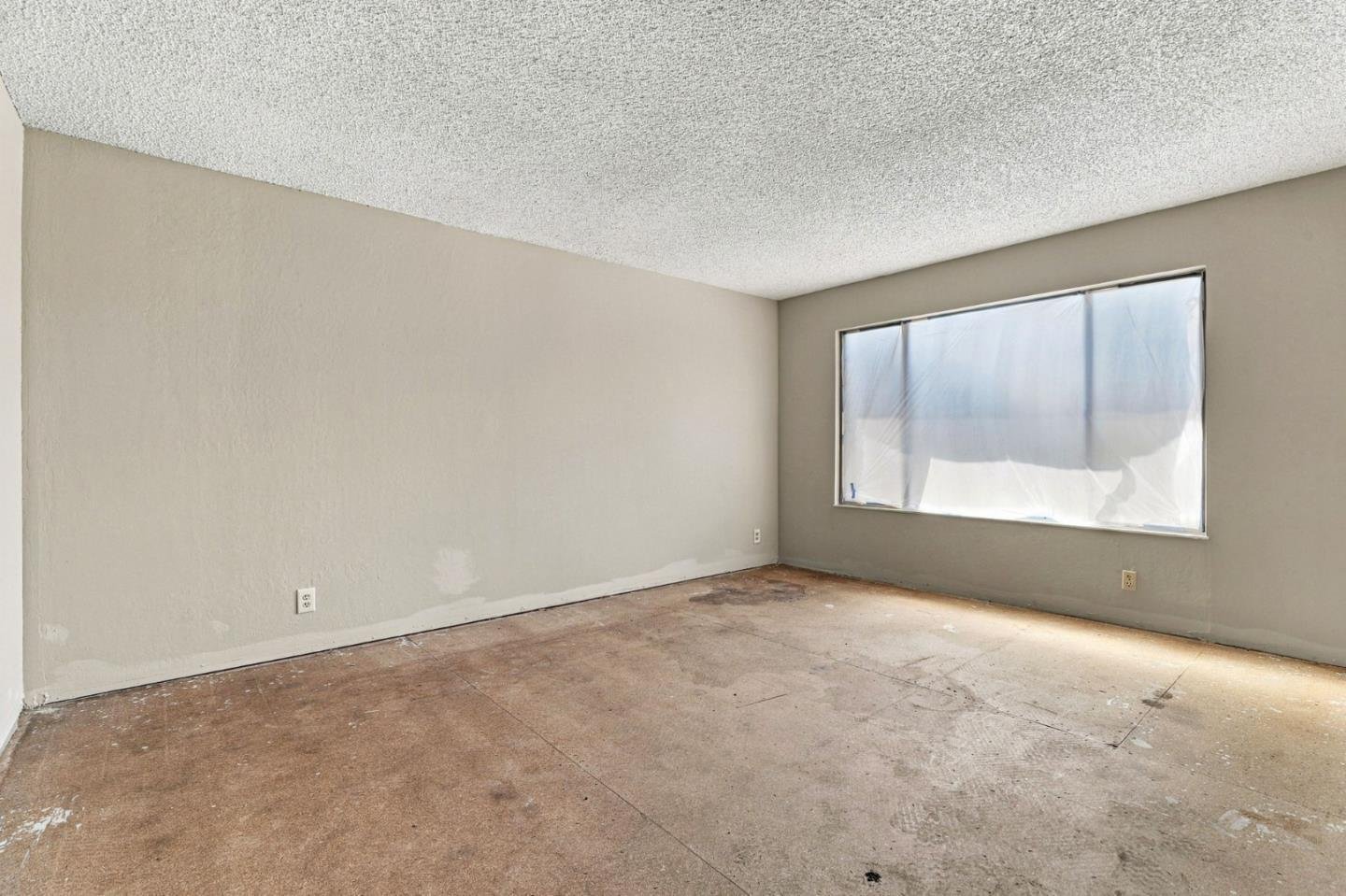 Nhà 4PN Berryessa đắc địa, hồ bơi, gần trường tốt | 1512 Queens Crossing Dr, CA 95132 1512 Queens Crossing Drive, San Jose, CA 95132 - ảnh số 5 trong album nguồn