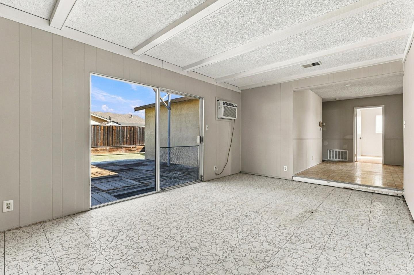 Nhà 4PN Berryessa đắc địa, hồ bơi, gần trường tốt | 1512 Queens Crossing Dr, CA 95132 1512 Queens Crossing Drive, San Jose, CA 95132 - ảnh số 11 trong album nguồn