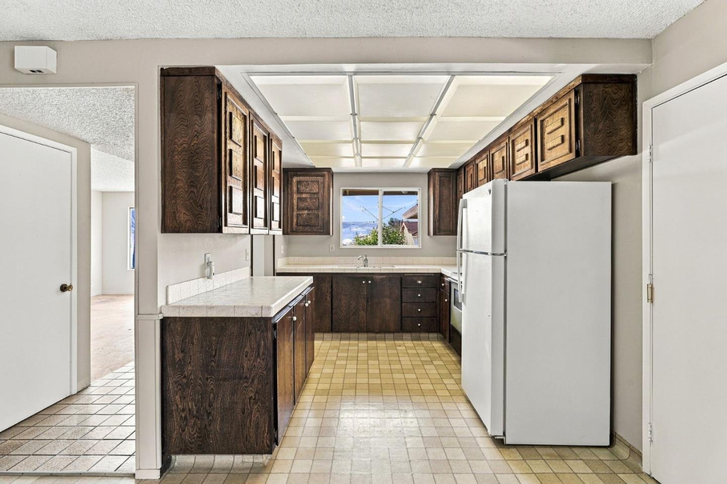 Nhà 4PN Berryessa đắc địa, hồ bơi, gần trường tốt | 1512 Queens Crossing Dr, CA 95132 1512 Queens Crossing Drive, San Jose, CA 95132 - ảnh số 12 trong album nguồn
