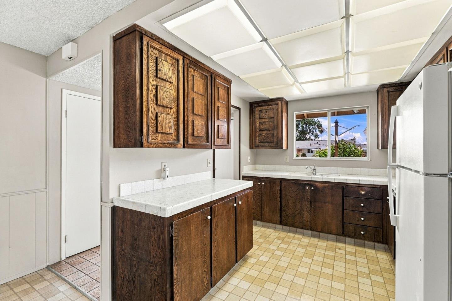 Nhà 4PN Berryessa đắc địa, hồ bơi, gần trường tốt | 1512 Queens Crossing Dr, CA 95132 1512 Queens Crossing Drive, San Jose, CA 95132 - ảnh số 13 trong album nguồn