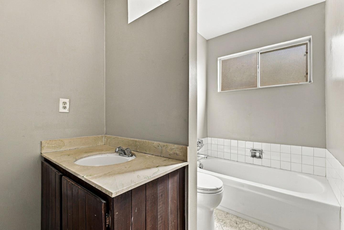 Nhà 4PN Berryessa đắc địa, hồ bơi, gần trường tốt | 1512 Queens Crossing Dr, CA 95132 1512 Queens Crossing Drive, San Jose, CA 95132 - ảnh số 21 trong album nguồn