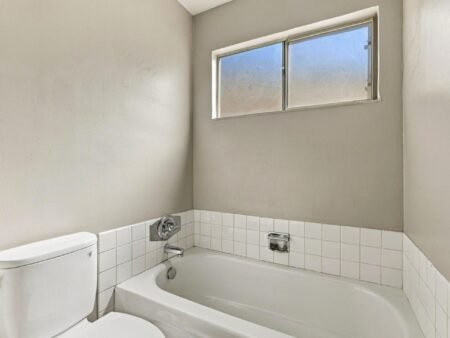 Nhà 4PN Berryessa đắc địa, hồ bơi, gần trường tốt | 1512 Queens Crossing Dr, CA 95132 1512 Queens Crossing Drive, San Jose, CA 95132 - ảnh số 22 trong album nguồn