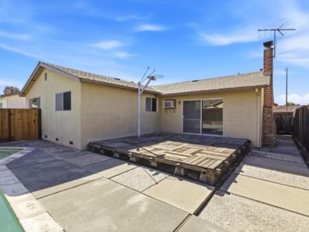 Nhà 4PN Berryessa đắc địa, hồ bơi, gần trường tốt | 1512 Queens Crossing Dr, CA 95132 1512 Queens Crossing Drive, San Jose, CA 95132 - ảnh số 32 trong album nguồn